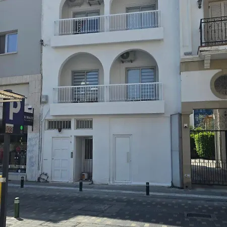 Apartamento Maestro Ermou Larnaca